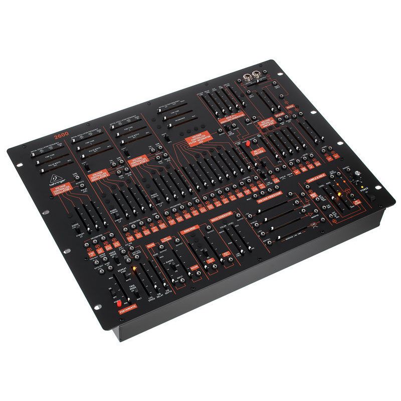 Behringer 2600